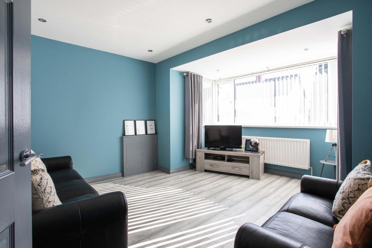 Fully Refurbished North Belfast Home Exteriör bild